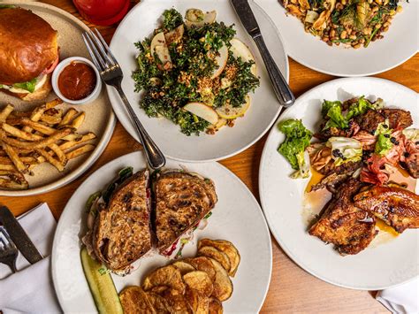 An Epicurean's Atlanta— The Ultimate Culinary Tour, Elevated by Grand Limousine