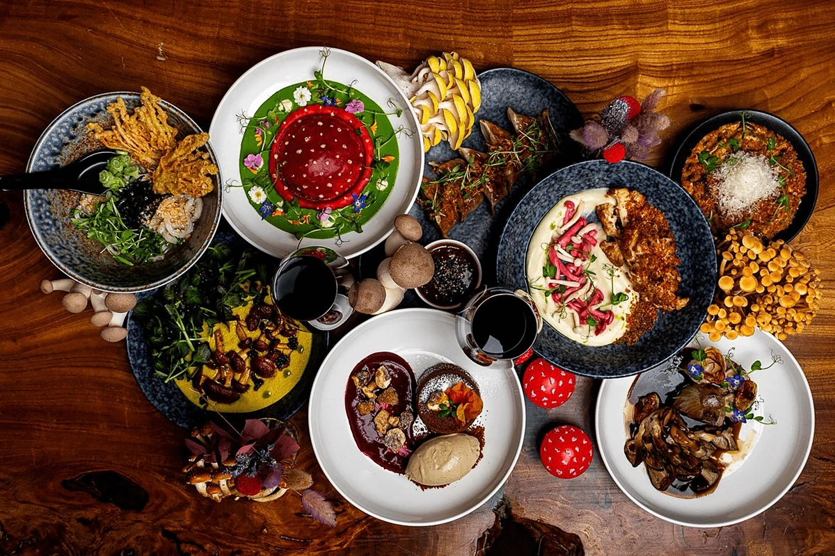 Houston’s Hottest Trends 2025 – Food, Culture & Luxury Rides